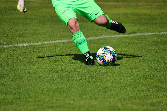 发了广泛讨 发了广泛讨